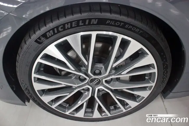 Audi A6 e-tron 2025 автомат (гидро), миниатюра 5 Audi A6 e-tron 2025 автомат (гидро), миниатюра 5