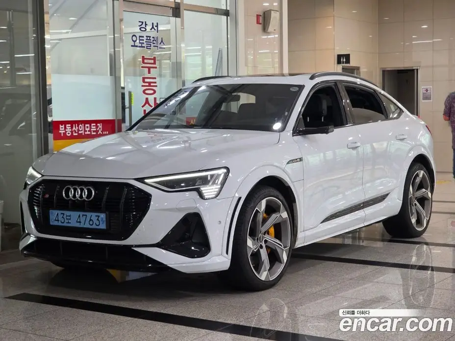 Audi e-tron 2023 автомат (гидро), фото 1 Audi e-tron 2023 автомат (гидро), фото 1