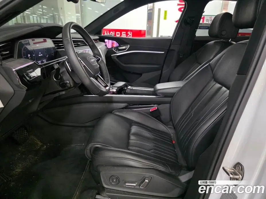 Audi e-tron 2023 автомат (гидро), фото 5 Audi e-tron 2023 автомат (гидро), фото 5