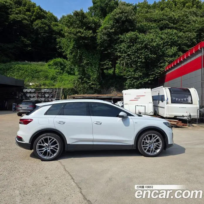 Audi Q4 e-tron 2025 0.2 автомат (гидро), фото 18 Audi Q4 e-tron 2025 0.2 автомат (гидро), фото 18