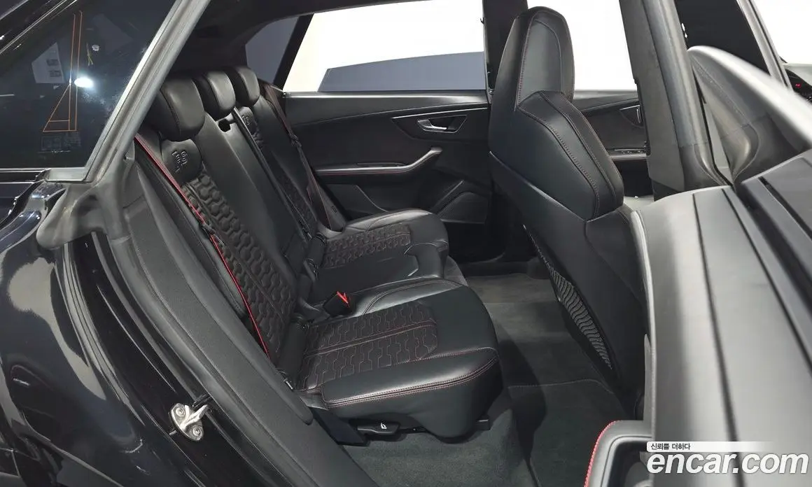 Audi RSQ8 2021 4.0 автомат (гидро), фото 12