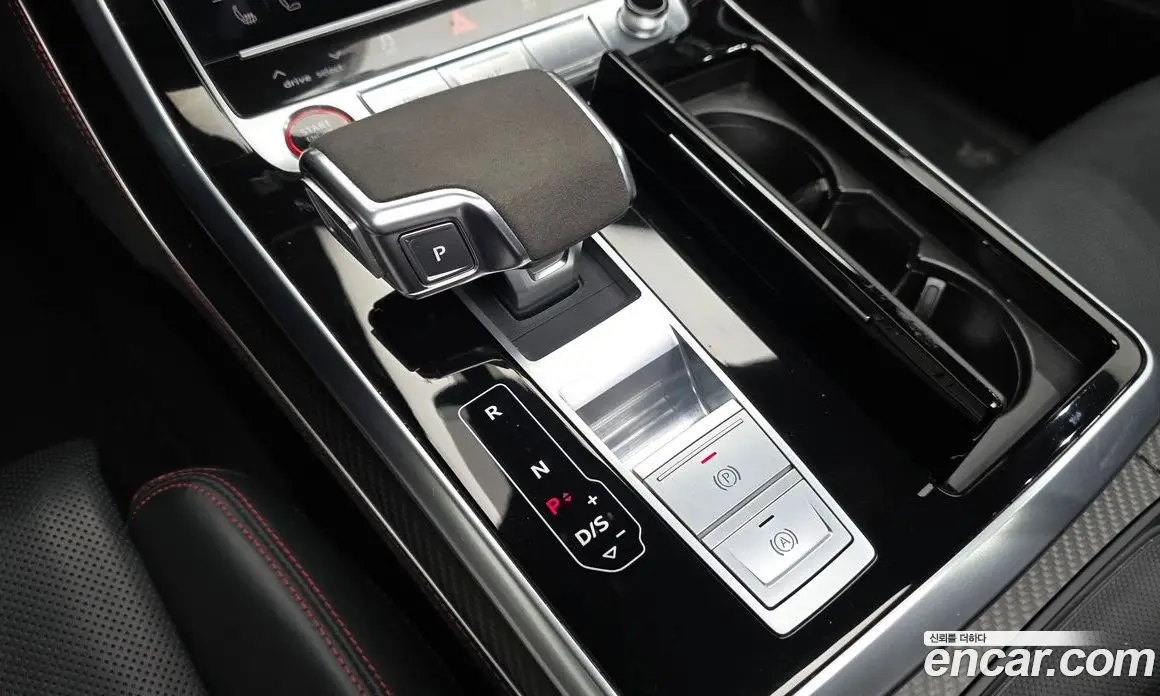 Audi RSQ8 2021 4.0 автомат (гидро), фото 9