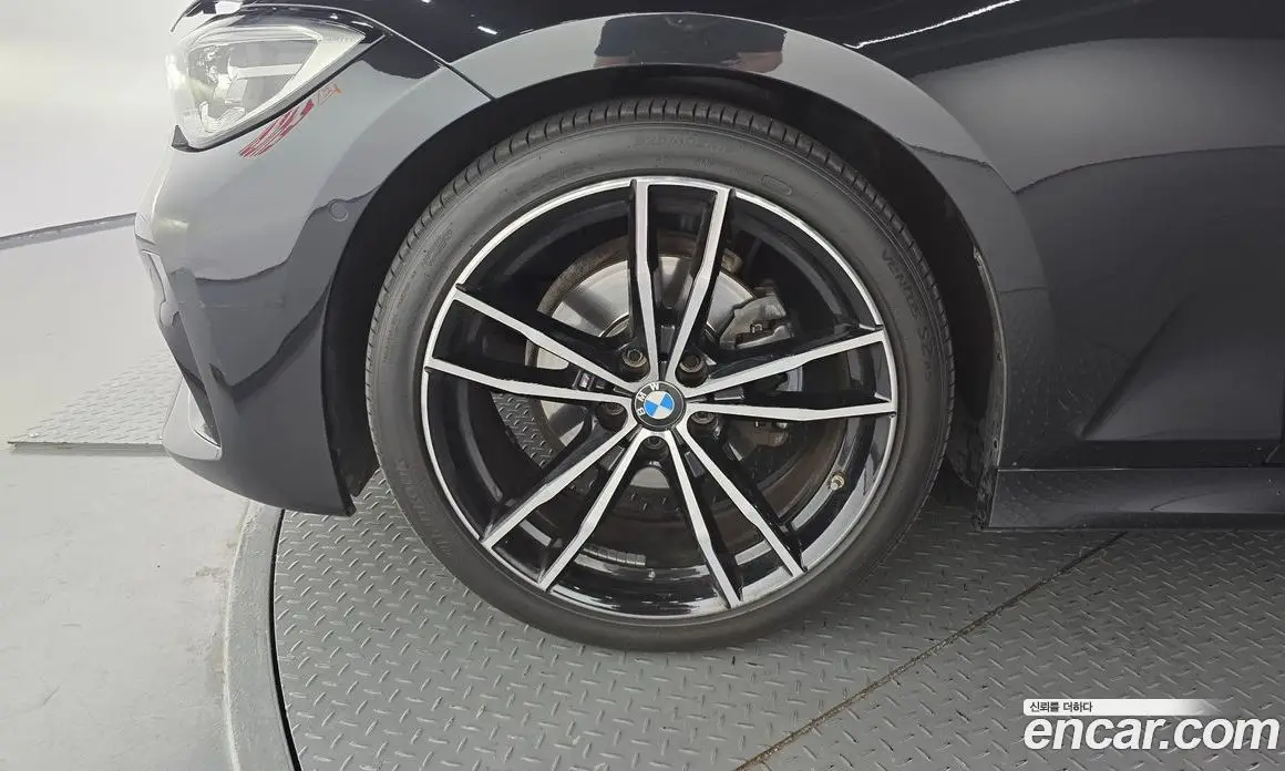 BMW 3 серия 2021 2.0 автомат (гидро), фото 5