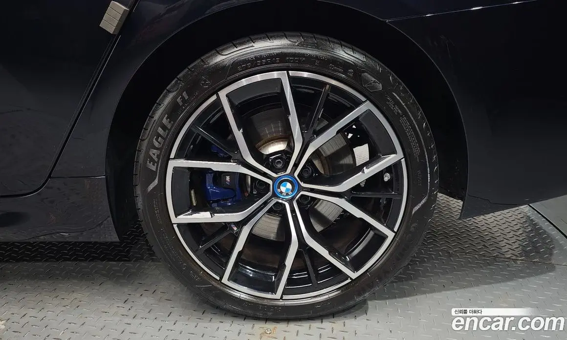 BMW 5 серия 2023 2.0 автомат (гидро), фото 6