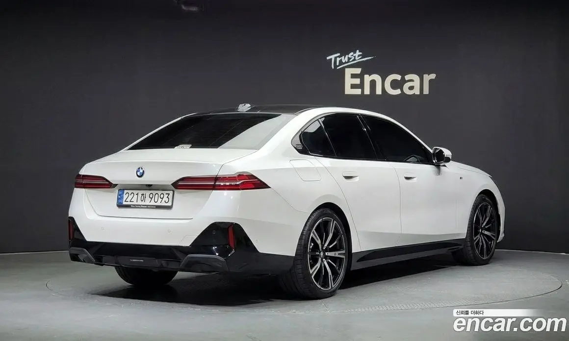 BMW 5 серия 2024 2.0 автомат (гидро), фото 2 BMW 5 серия 2024 2.0 автомат (гидро), фото 2