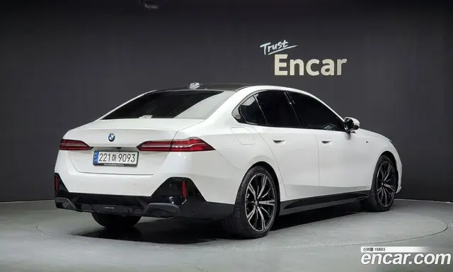 BMW 5 серия 2024 2.0 автомат (гидро), миниатюра 2 BMW 5 серия 2024 2.0 автомат (гидро), миниатюра 2