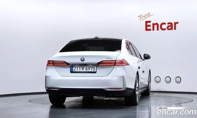 BMW 5 серия 2024 2.0 автомат (гидро), миниатюра 4 BMW 5 серия 2024 2.0 автомат (гидро), миниатюра 4