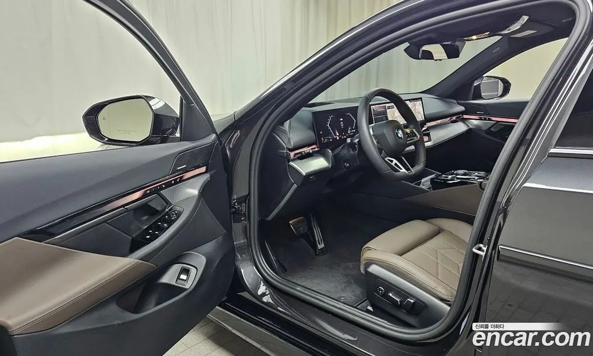 BMW 5 серия 2025 2.0 автомат (гидро), фото 12 BMW 5 серия 2025 2.0 автомат (гидро), фото 12