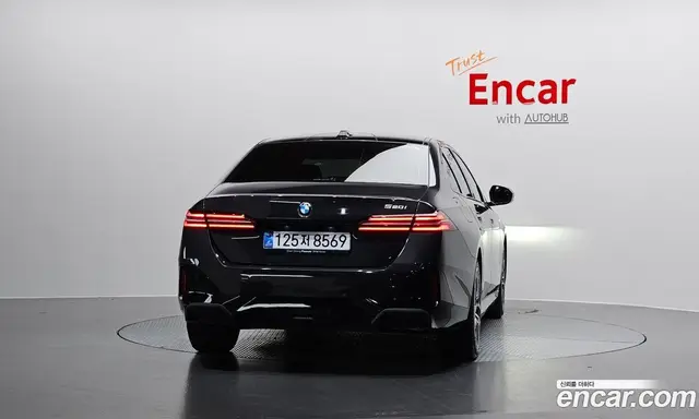 BMW 5 серия 2025 2.0 автомат (гидро), миниатюра 3 BMW 5 серия 2025 2.0 автомат (гидро), миниатюра 3