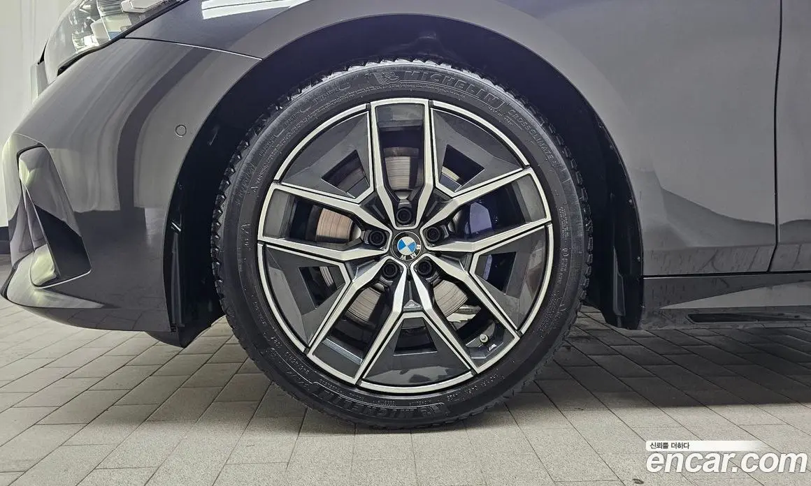 BMW 5 серия 2025 2.0 автомат (гидро), фото 4 BMW 5 серия 2025 2.0 автомат (гидро), фото 4