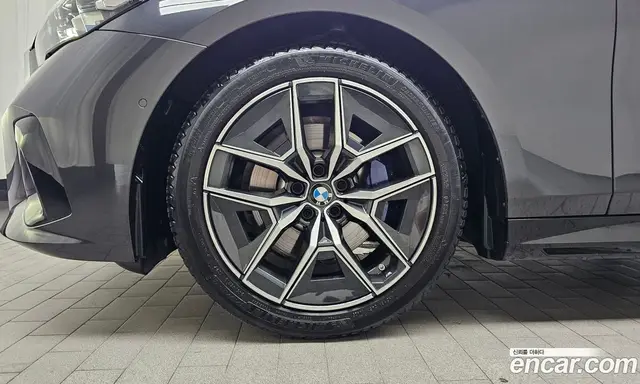BMW 5 серия 2025 2.0 автомат (гидро), миниатюра 4 BMW 5 серия 2025 2.0 автомат (гидро), миниатюра 4