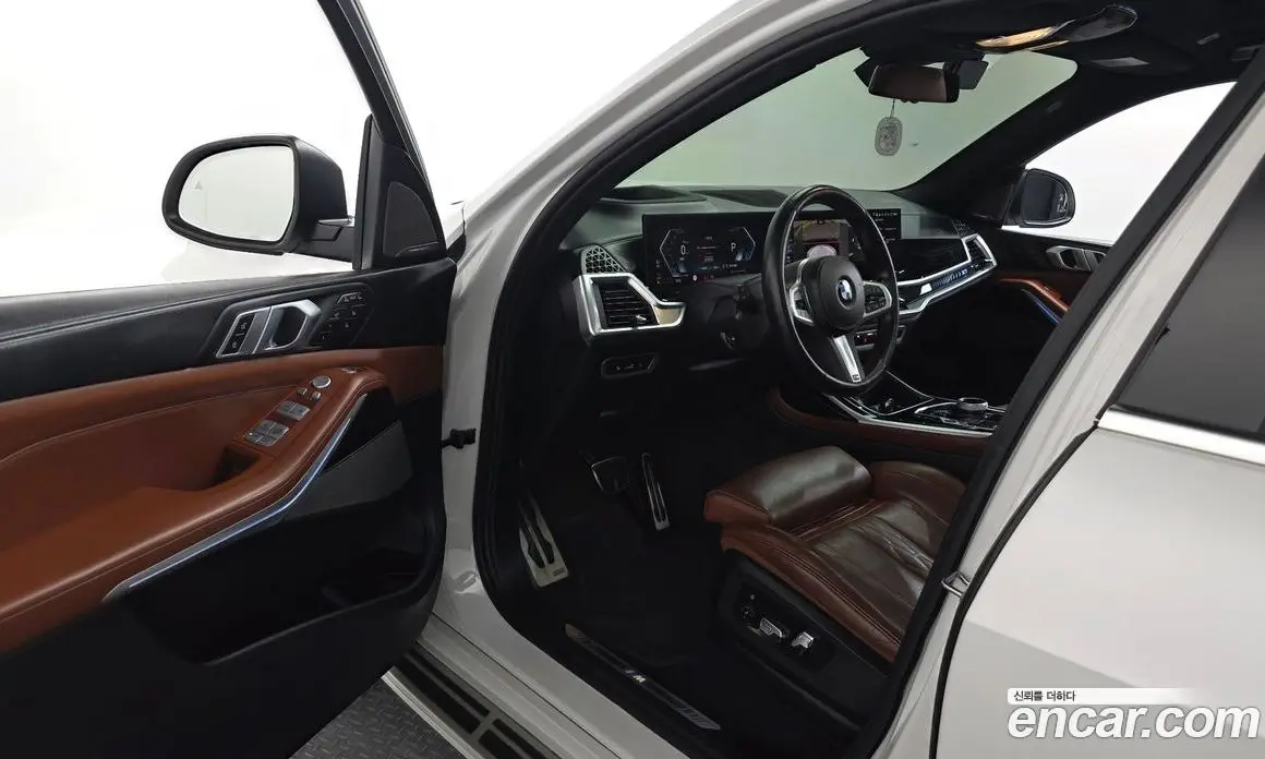 BMW X7 2024 3.0 автомат (гидро), фото 13