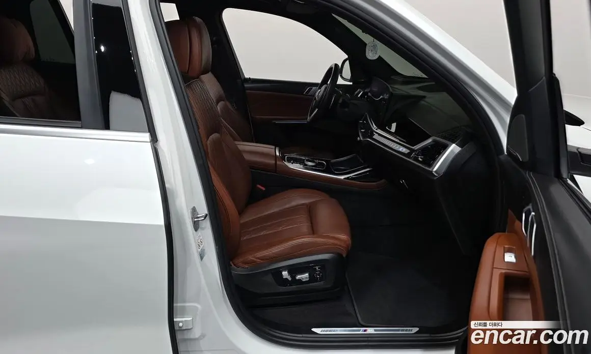 BMW X7 2024 3.0 автомат (гидро), фото 16