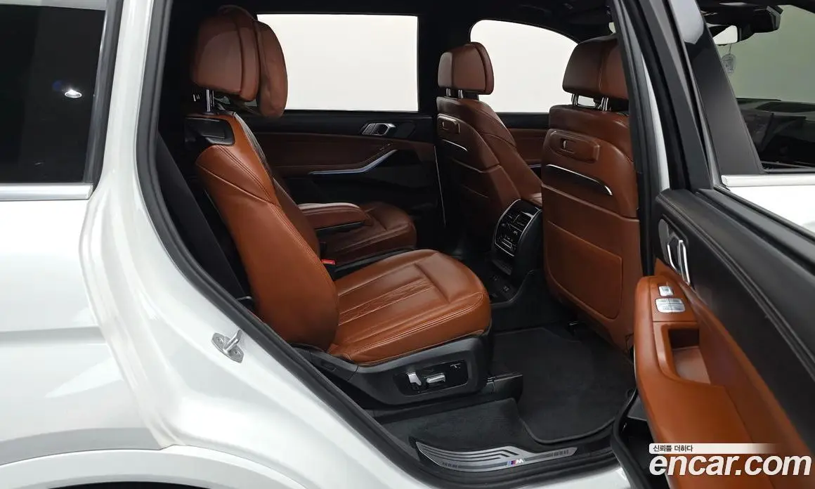 BMW X7 2024 3.0 автомат (гидро), фото 17