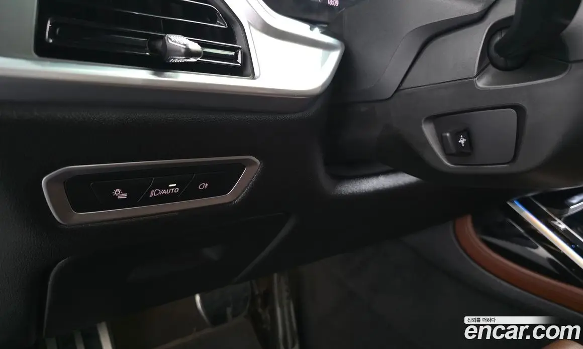 BMW X7 2024 3.0 автомат (гидро), фото 28