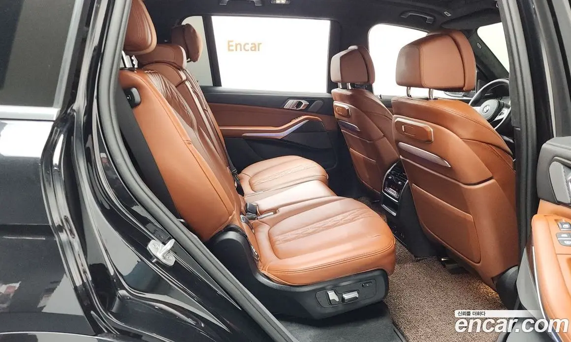 BMW X7 2025 3.0 автомат (гидро), фото 11