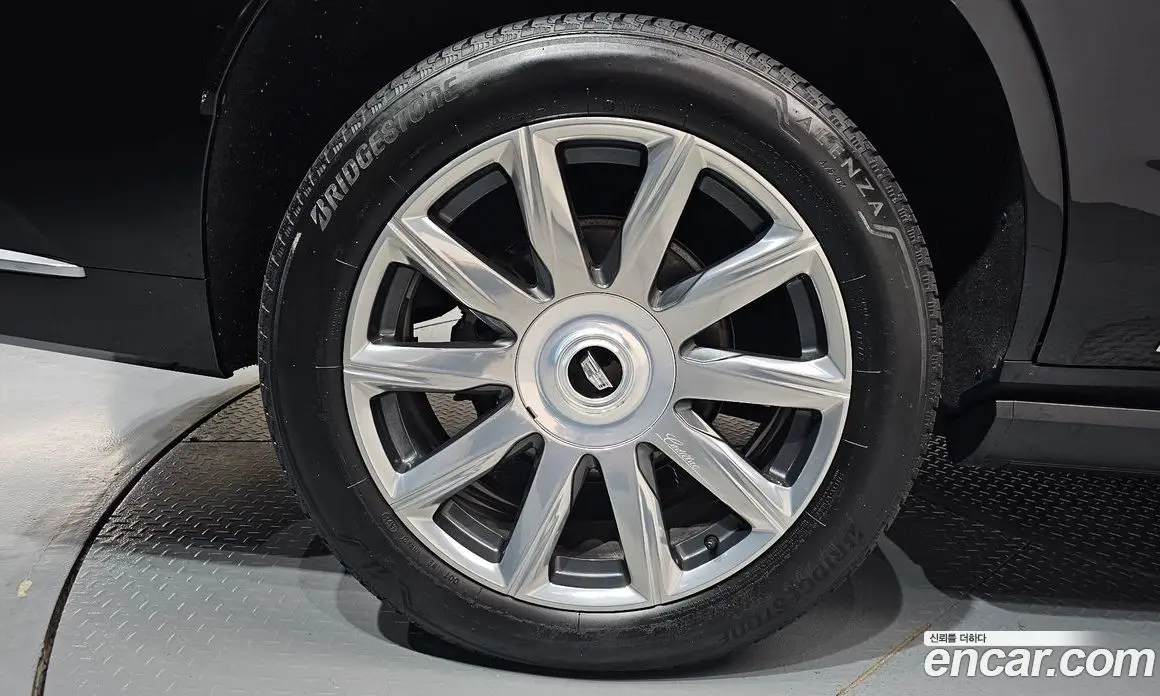 Cadillac Escalade 2022 6.2 автомат (гидро), фото 6 Cadillac Escalade 2022 6.2 автомат (гидро), фото 6
