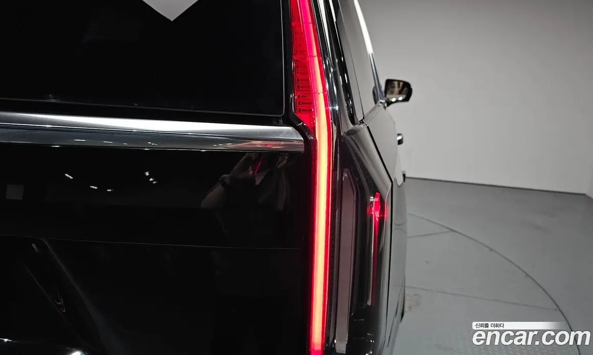 Cadillac Escalade 2022 6.2 автомат (гидро), фото 8 Cadillac Escalade 2022 6.2 автомат (гидро), фото 8