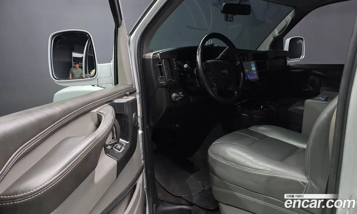 Chevrolet Express Van 2015 6.0 автомат (гидро), фото 10 Chevrolet Express Van 2015 6.0 автомат (гидро), фото 10
