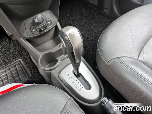 Chevrolet Spark 2015 1.0 автомат (гидро), миниатюра 11