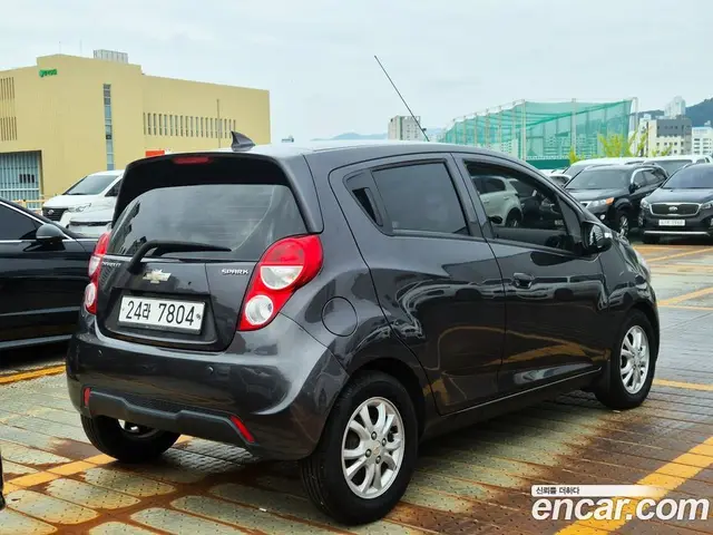 Chevrolet Spark 2015 1.0 автомат (гидро), миниатюра 4