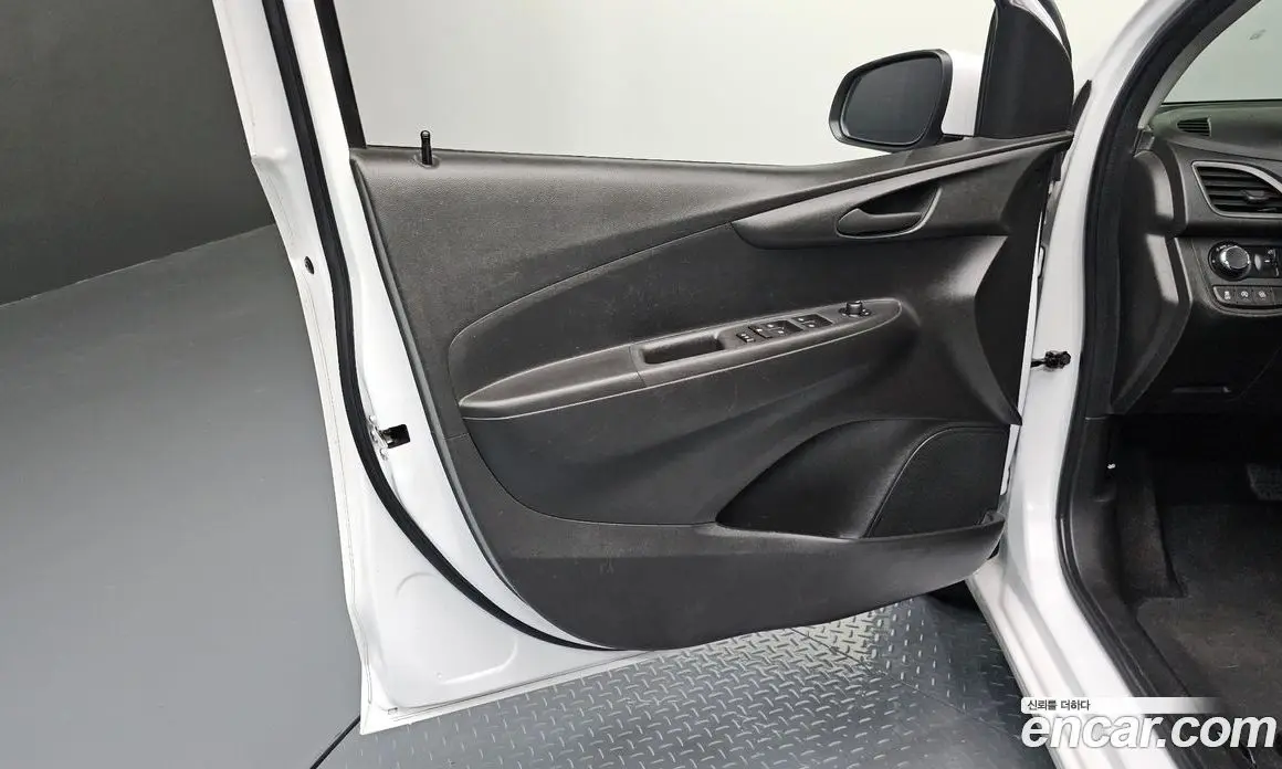 Chevrolet Spark 2019 1.0 автомат (гидро), фото 14 Chevrolet Spark 2019 1.0 автомат (гидро), фото 14