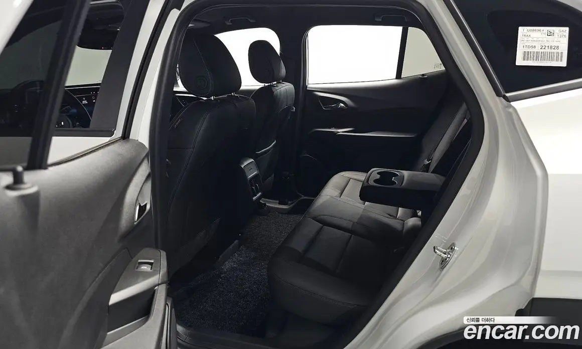 Chevrolet Trax 2025 1.2 автомат (гидро), фото 17