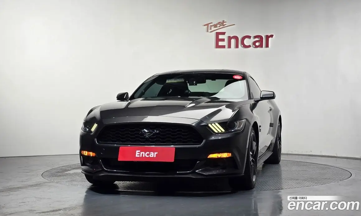 Ford Mustang 2017 2.3 автомат (гидро), фото 3 Ford Mustang 2017 2.3 автомат (гидро), фото 3