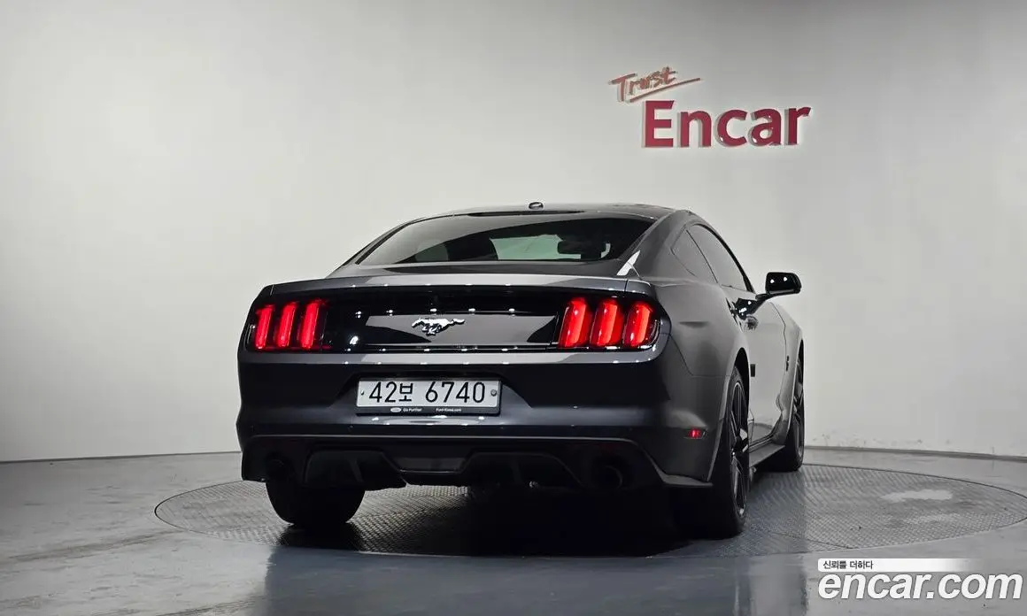 Ford Mustang 2017 2.3 автомат (гидро), фото 4 Ford Mustang 2017 2.3 автомат (гидро), фото 4