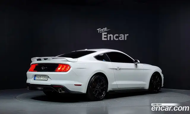 Ford Mustang 2018 2.3 автомат (гидро), миниатюра 2 Ford Mustang 2018 2.3 автомат (гидро), миниатюра 2