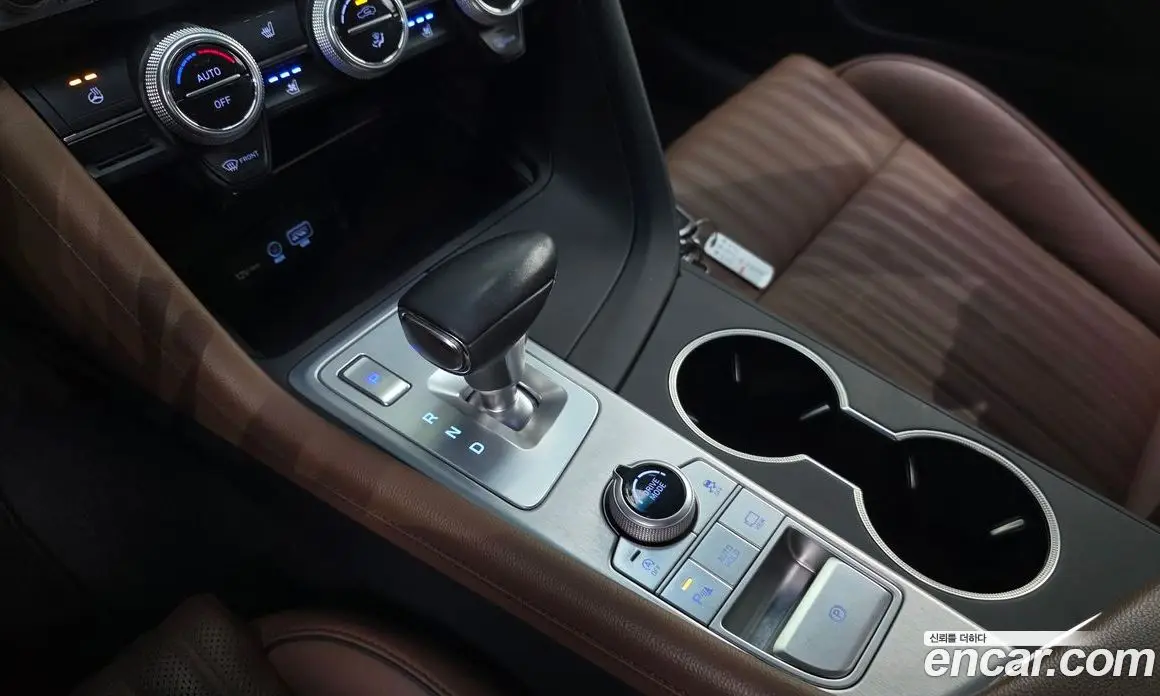 Genesis G70 2018 2.0 автомат (гидро), фото 12 Genesis G70 2018 2.0 автомат (гидро), фото 12