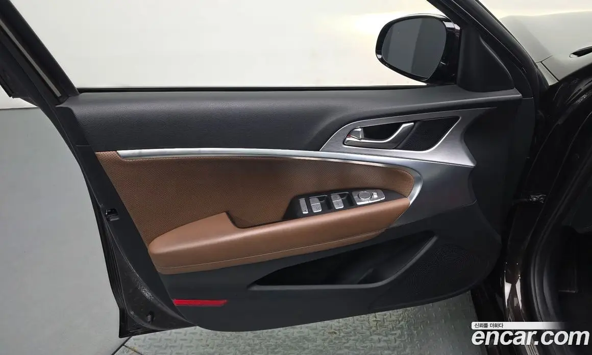 Genesis G70 2018 2.0 автомат (гидро), фото 14 Genesis G70 2018 2.0 автомат (гидро), фото 14
