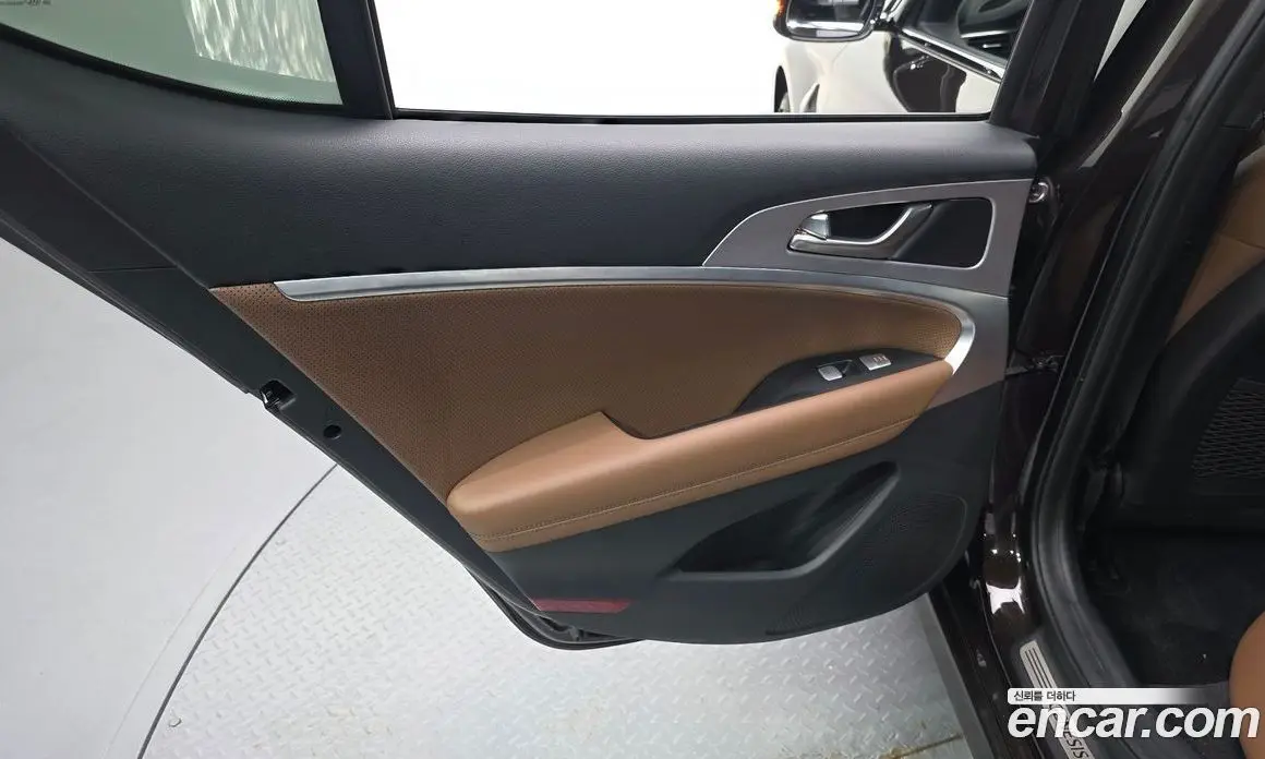 Genesis G70 2018 2.0 автомат (гидро), фото 15 Genesis G70 2018 2.0 автомат (гидро), фото 15
