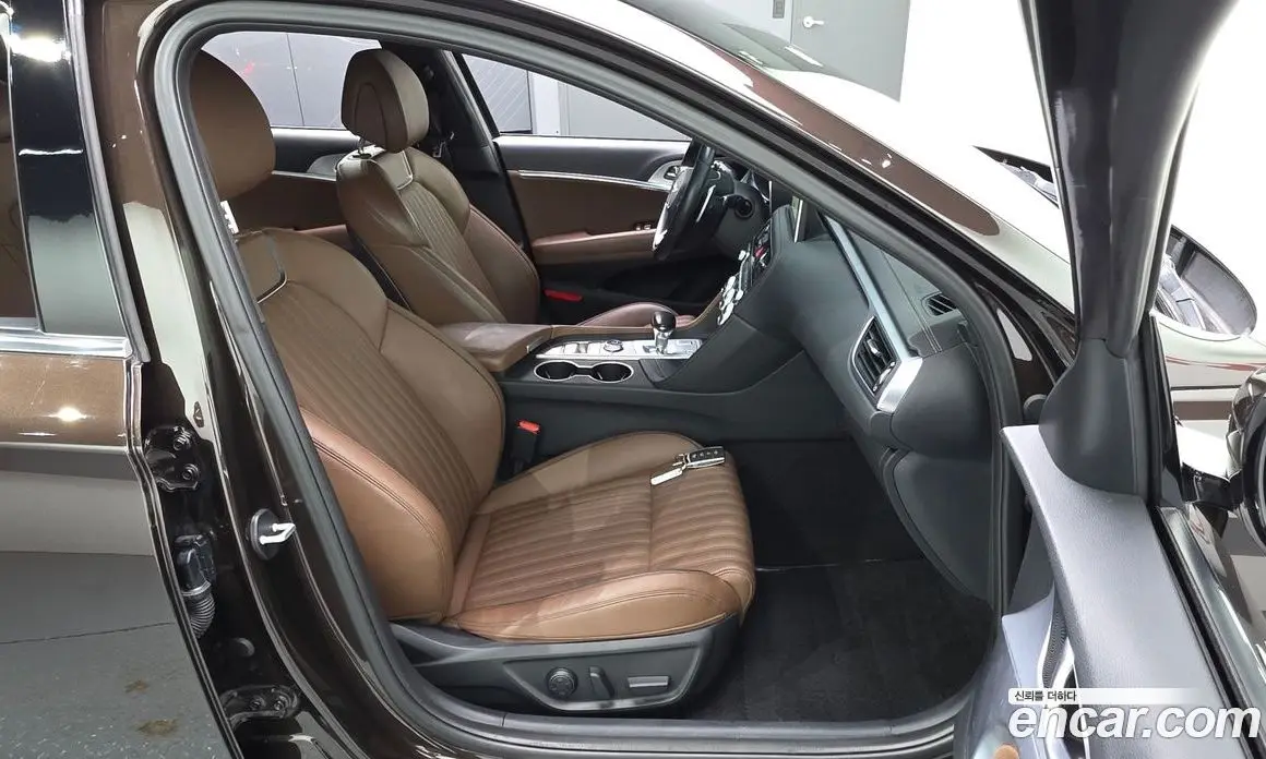 Genesis G70 2018 2.0 автомат (гидро), фото 16 Genesis G70 2018 2.0 автомат (гидро), фото 16