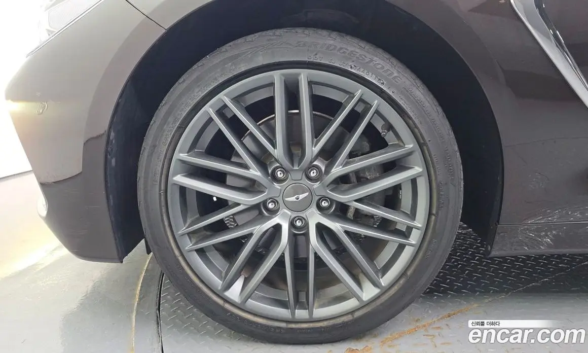 Genesis G70 2018 2.0 автомат (гидро), фото 5 Genesis G70 2018 2.0 автомат (гидро), фото 5