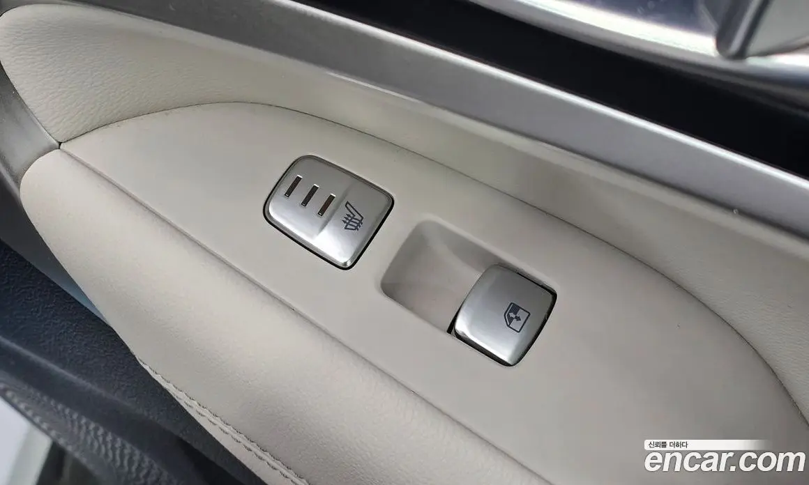 Genesis G70 2022 2.0 автомат (гидро), фото 27 Genesis G70 2022 2.0 автомат (гидро), фото 27