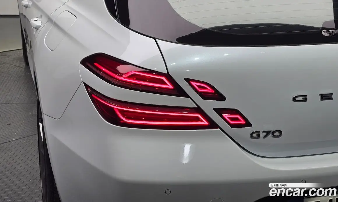 Genesis G70 2022 2.0 автомат (гидро), фото 8 Genesis G70 2022 2.0 автомат (гидро), фото 8