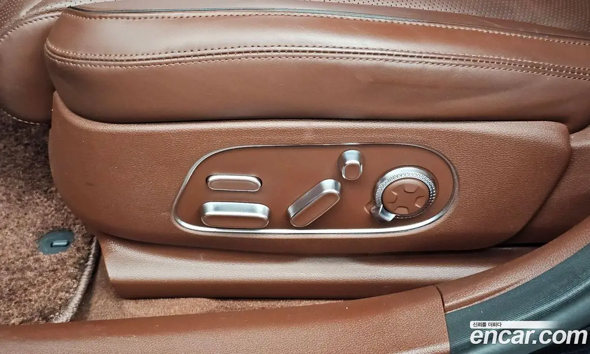 Genesis G90 2023 3.5 автомат (гидро), фото 31 Genesis G90 2023 3.5 автомат (гидро), фото 31
