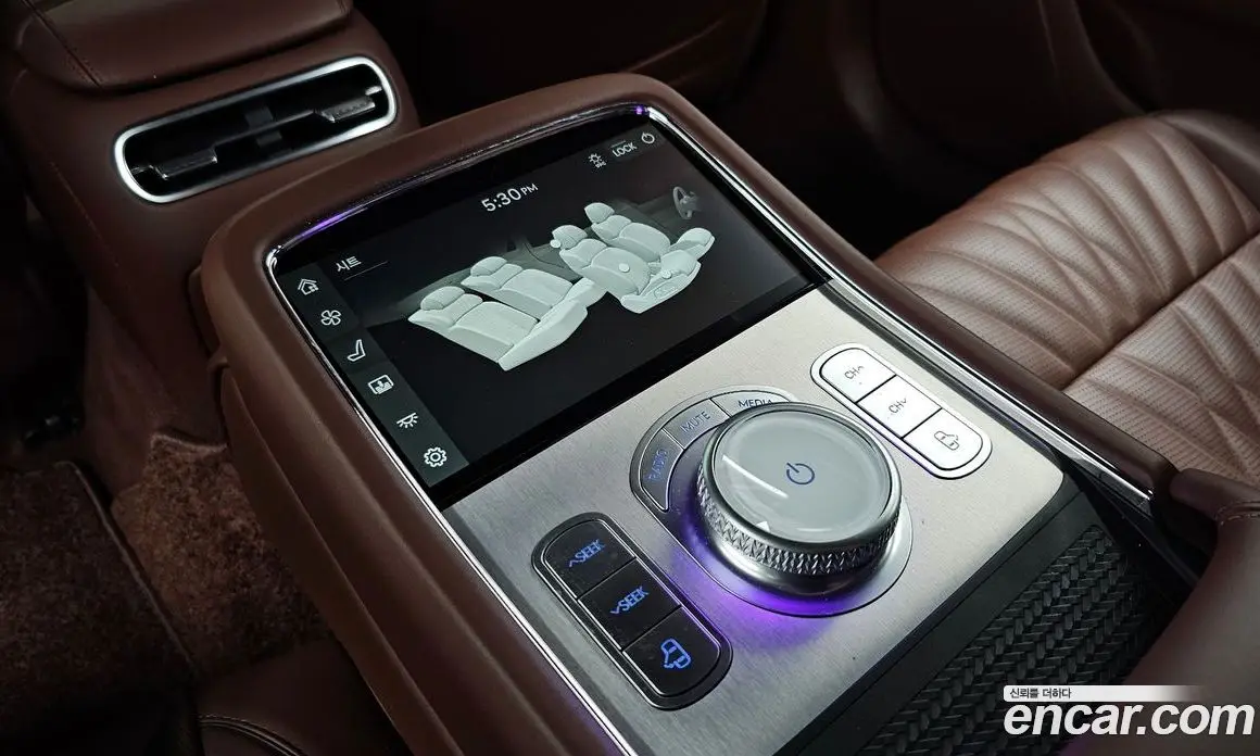 Genesis G90 2023 3.5 автомат (гидро), фото 32 Genesis G90 2023 3.5 автомат (гидро), фото 32