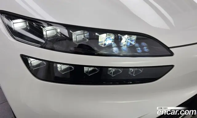 Genesis GV60 2022 0.1 автомат (гидро), миниатюра 8 Genesis GV60 2022 0.1 автомат (гидро), миниатюра 8