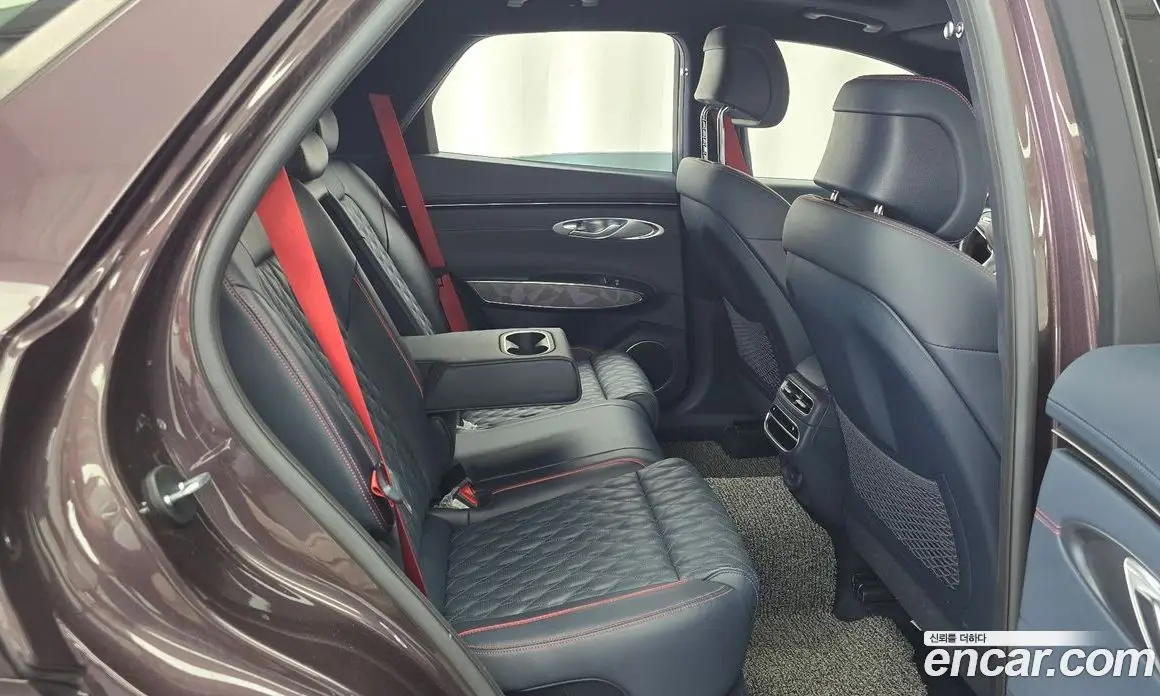 Genesis GV70 2021 2.2 автомат (гидро), фото 17 Genesis GV70 2021 2.2 автомат (гидро), фото 17