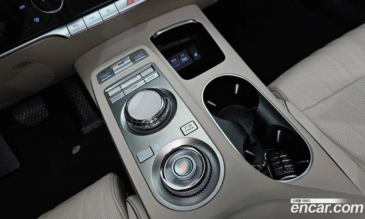 Genesis GV70 2021 2.5 автомат (гидро), фото 9 Genesis GV70 2021 2.5 автомат (гидро), фото 9