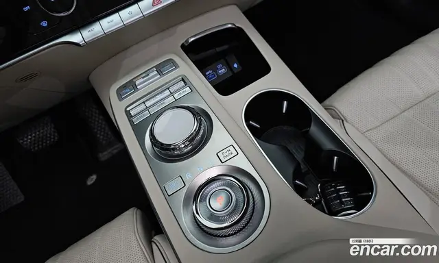 Genesis GV70 2021 2.5 автомат (гидро), миниатюра 9 Genesis GV70 2021 2.5 автомат (гидро), миниатюра 9