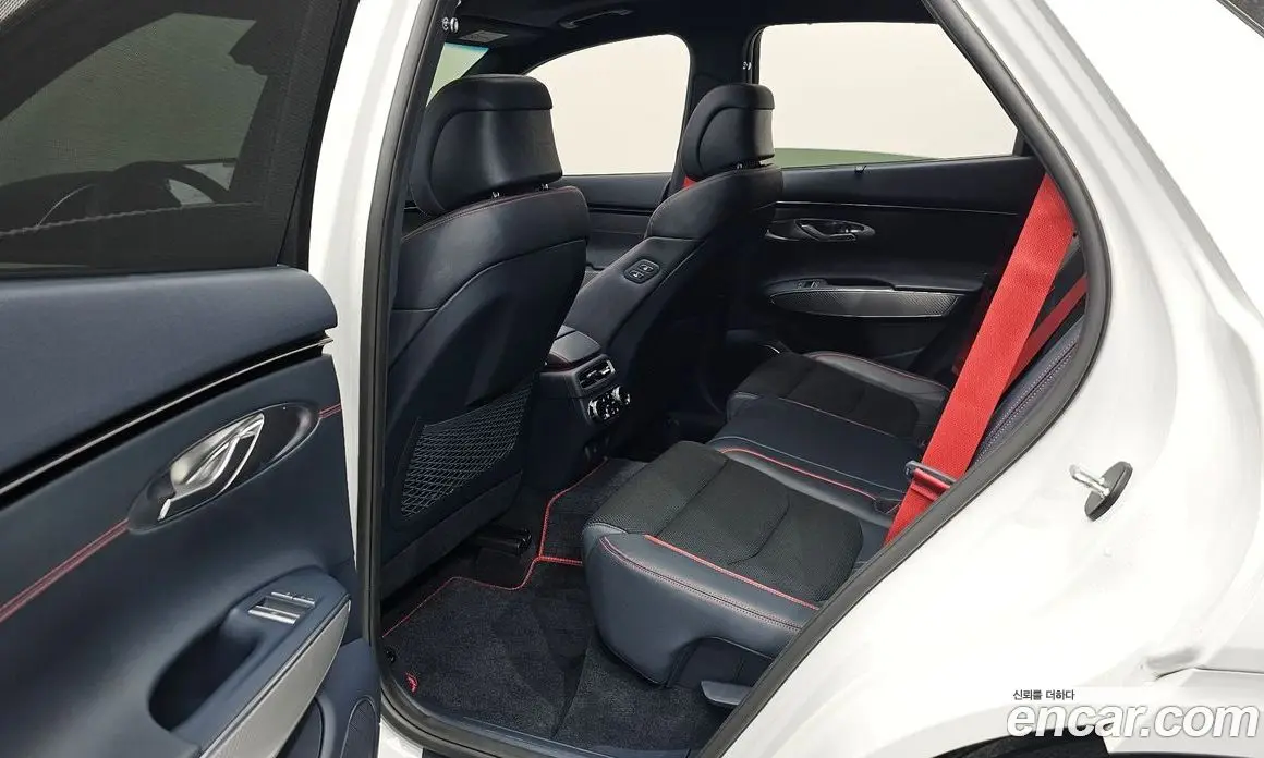 Genesis GV70 2021 2.5 автомат (гидро), фото 11 Genesis GV70 2021 2.5 автомат (гидро), фото 11