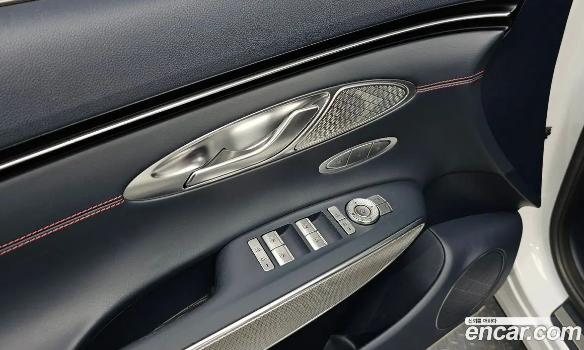 Genesis GV70 2021 2.5 автомат (гидро), фото 19 Genesis GV70 2021 2.5 автомат (гидро), фото 19
