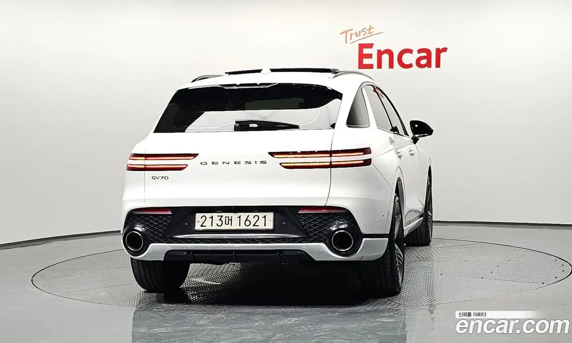 Genesis GV70 2021 2.5 автомат (гидро), фото 4 Genesis GV70 2021 2.5 автомат (гидро), фото 4