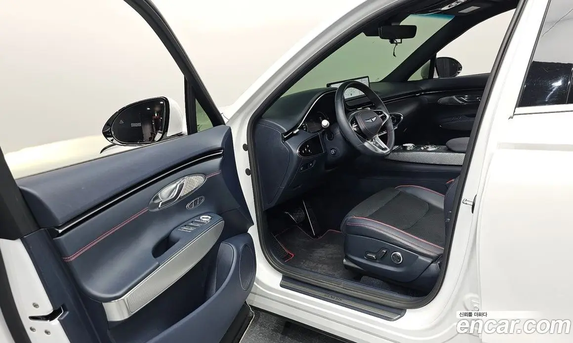 Genesis GV70 2021 2.5 автомат (гидро), фото 10 Genesis GV70 2021 2.5 автомат (гидро), фото 10