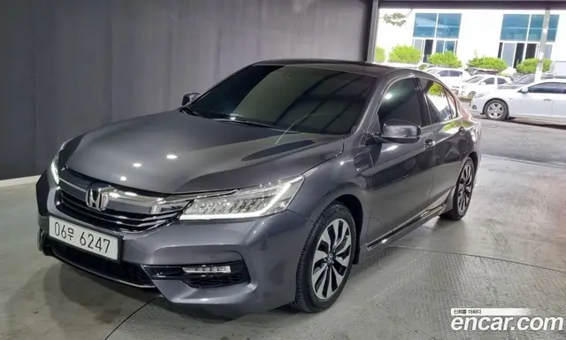 Honda Accord 2017 2.0 автомат (гидро), миниатюра 1 Honda Accord 2017 2.0 автомат (гидро), миниатюра 1