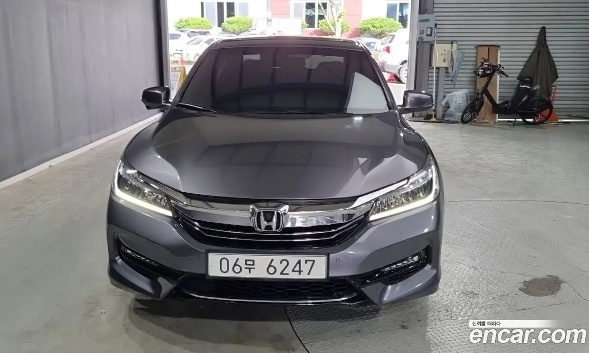 Honda Accord 2017 2.0 автомат (гидро), фото 2 Honda Accord 2017 2.0 автомат (гидро), фото 2