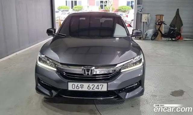 Honda Accord 2017 2.0 автомат (гидро), миниатюра 2 Honda Accord 2017 2.0 автомат (гидро), миниатюра 2